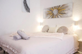 Appartement 32m2 Juan les Pins 350 m plage climatisé WIFI centre